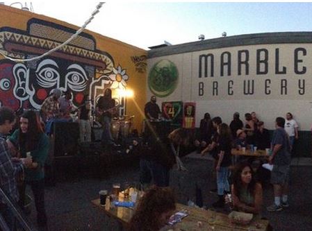 Picture of the dog-friendly patio at Marble Brewery in Albuquerque, NM.